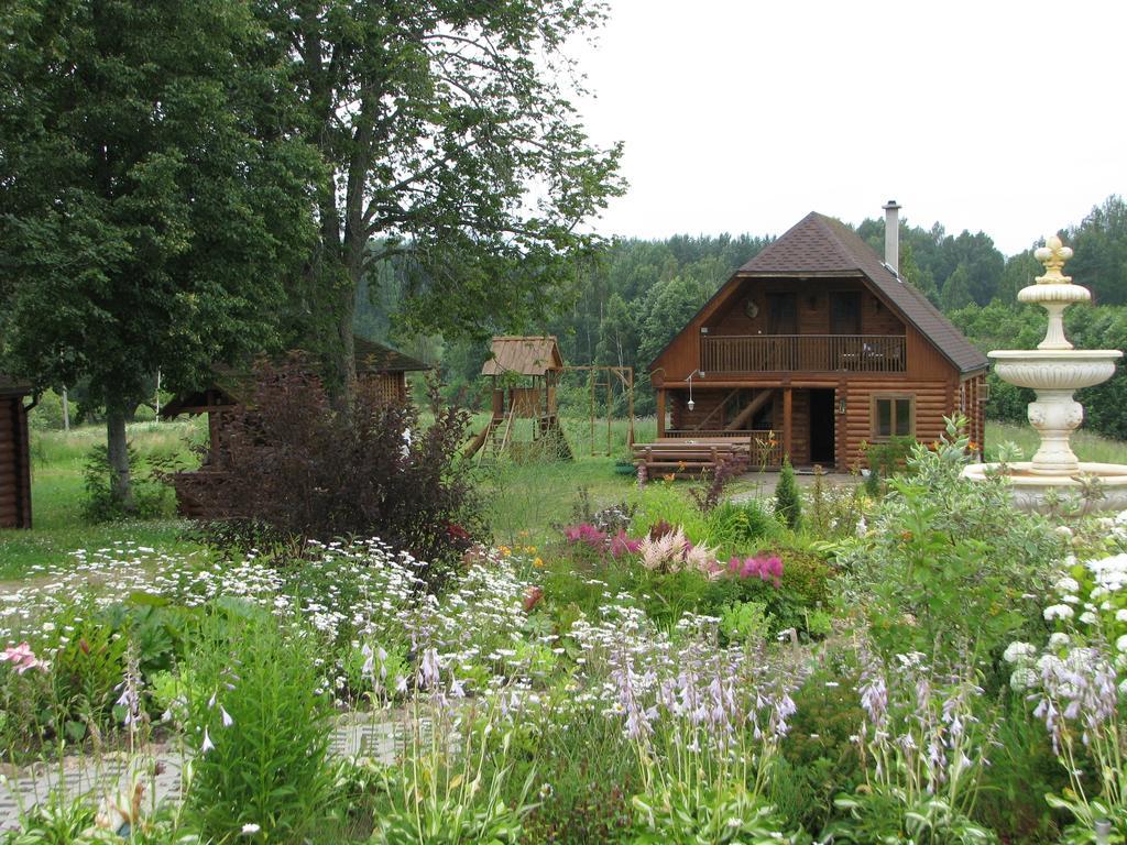 Pumpuri Villa Svente Exterior photo